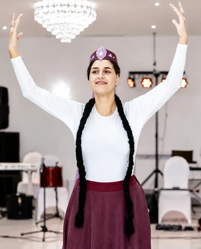 Rozi Dance — événement festif arménien